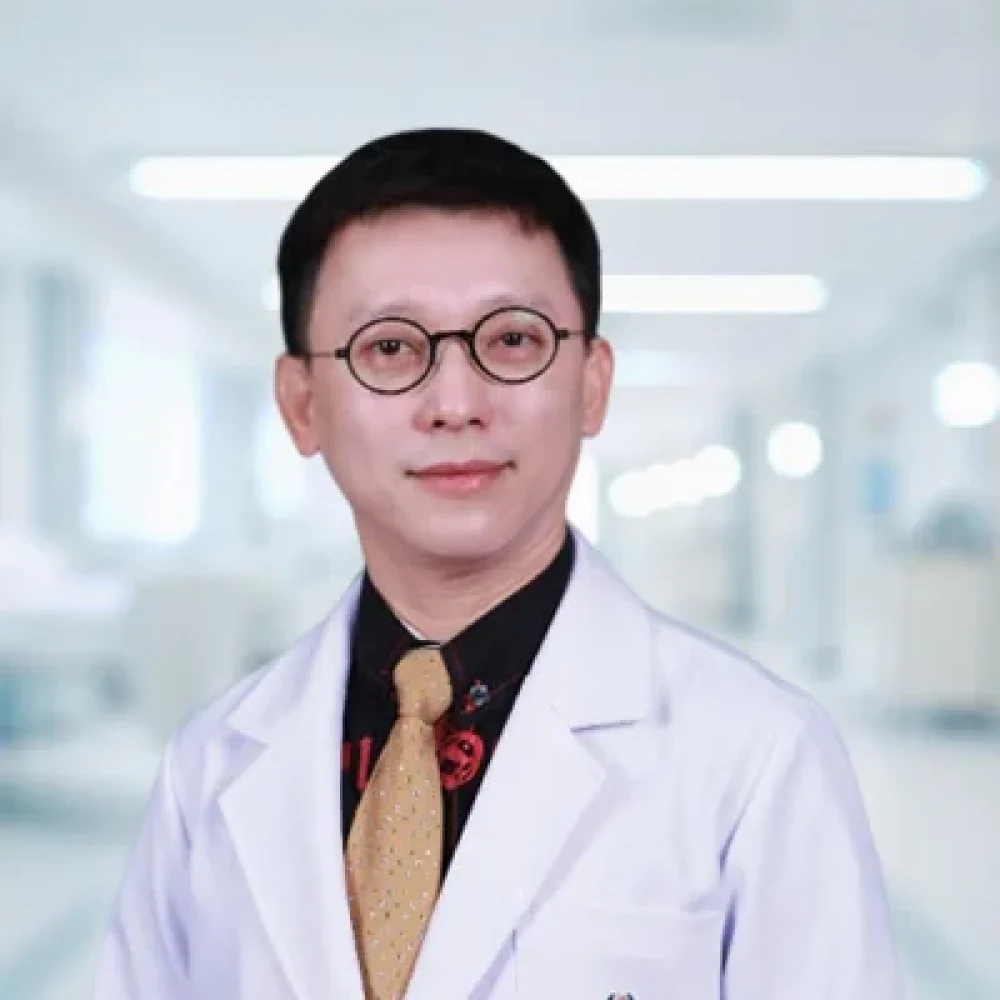 PROFESSOR-SURADEJ-HONGENG-M.D_
